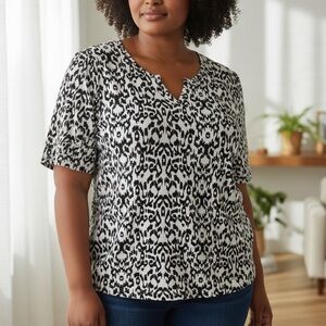 Chico’s 100% Pima Cotton V Neck Top Size XL